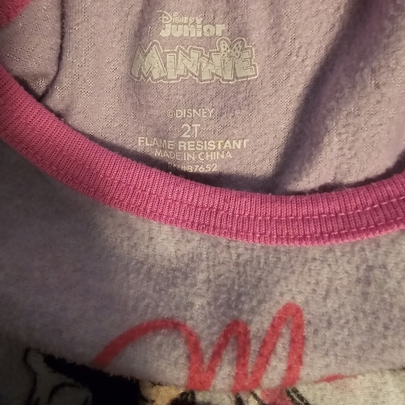 2T Minnie Mouse PJs - Picture 4 of 4